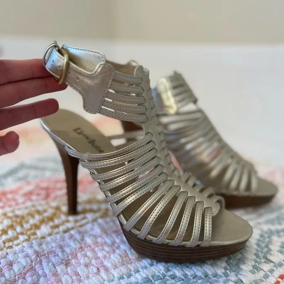 LimeLight Women’s Golden Metallic Heels size 6.5 - Picture 4 of 14